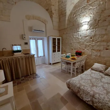 Pietrabianca 17 *